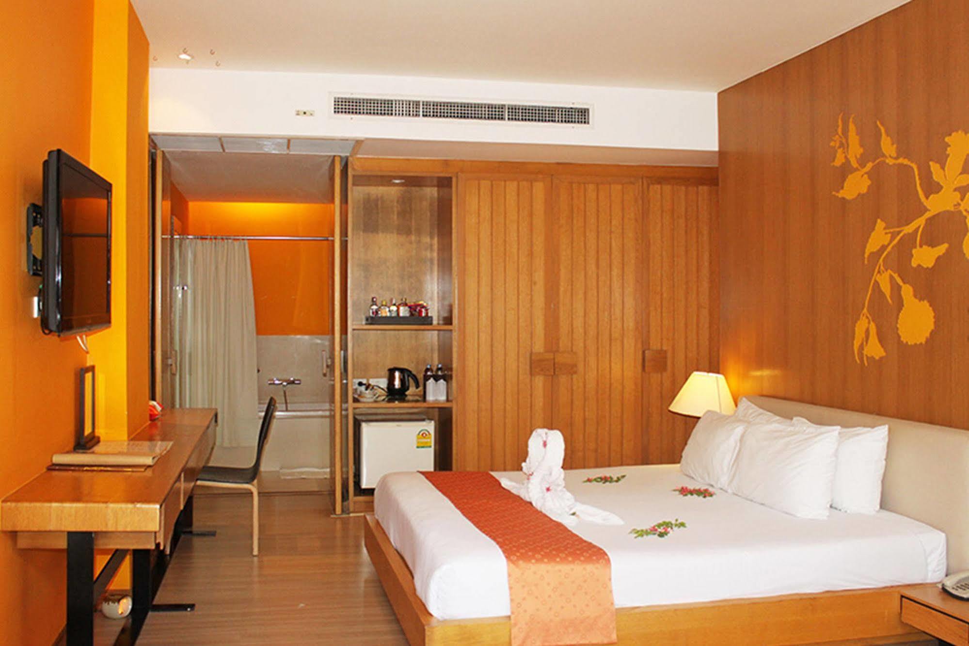 Iyara And Plaza Feriested 4*
