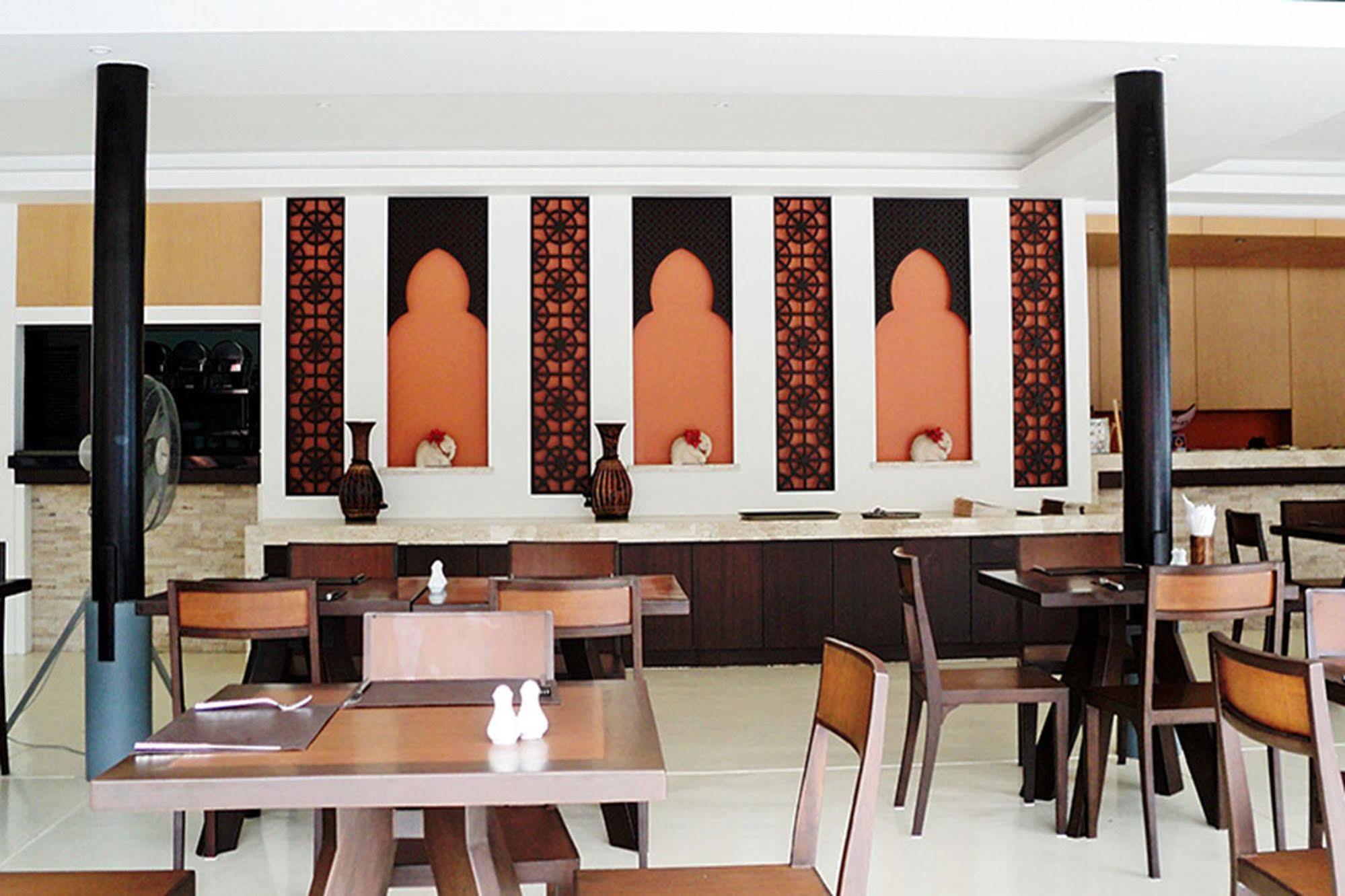 Iyara And Plaza 4* Strand von Chaweng